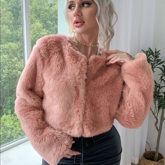 Pink faux fur glam cropped jacket sexy coat - Picture 2 of 3
